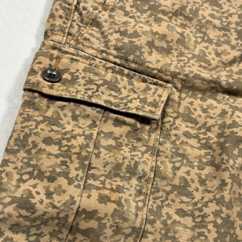 Levi's Cargo Shorts Mens Brown Digital Camo Utility Pockets Gorpcore Tactical